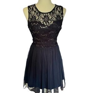 SPEECHLESS Sleeveless Lace Overlay Junior Holiday Dress Navy 3